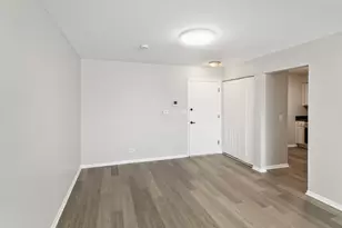 711 S Milwaukee Ave, Libertyville, IL 60048 - Photo 5