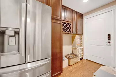 2323 Douglas Avenue, Des Plaines, IL 60018 - Photo 11