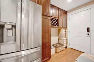 2323 Douglas Ave, Des Plaines, IL 60018 - Photo 11