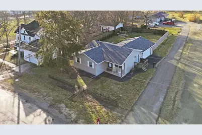 306 B W Lytle Street, Newman, IL 61942 - Photo 3