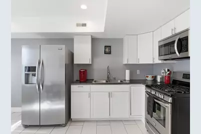 204 N 2nd Street, Le Claire, IA 52753 - Photo 37