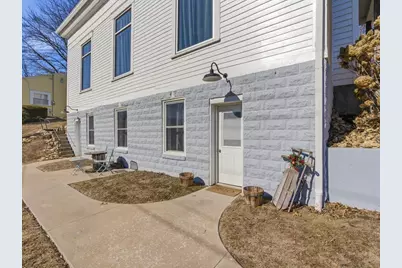 204 N 2nd Street, Le Claire, IA 52753 - Photo 5