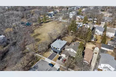 1752 Maclean Court, Glenview, IL 60025 - Photo 45