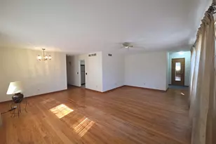 2104 Delcy Dr, Rockford, IL 61107 - Photo 5