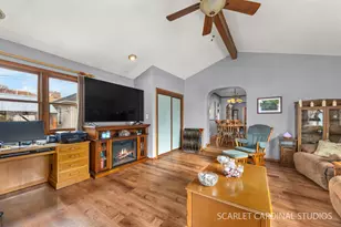 232 S Oakland Ave, Villa Park, IL 60181 - Photo 7