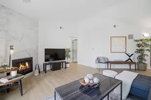 4131 N Pheasant Trail Ct, Arlington Heights, IL 60004 - Photo 3