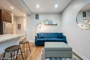 3401 N Greenview Ave, Chicago, IL 60657 - Photo 3