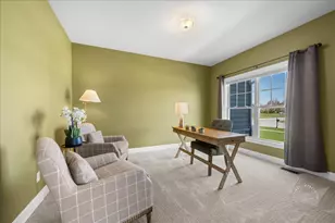 39W509 Norton Lake Dr, Saint Charles, IL 60175 - Photo 7