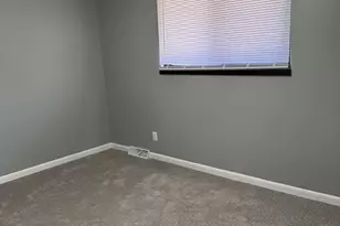 1147 N Chicago Ave, Kankakee, IL 60901 - Photo 17