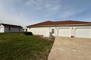 14133 Rebecca Ln, Clifton, IL 61727 - Photo 17