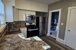 945 North Ave, Rockford, IL 61103 - Photo 11