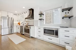 5426 N Western Ave, Chicago, IL 60625 - Photo 17