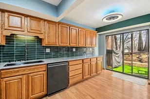 67 Woodhills Bay Rd, Fox Lake, IL 60020 - Photo 11