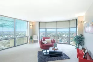 2650 N Lakeview Ave, Chicago, IL 60614 - Photo 5