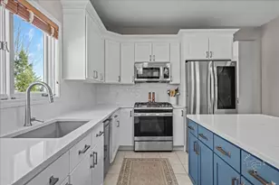 0N160 Yates Pl, Geneva, IL 60134 - Photo 9