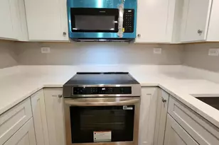 6321 S Eberhart Ave, Chicago, IL 60637 - Photo 17