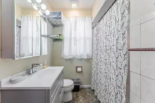 1333 Willow Ave, Des Plaines, IL 60016 - Photo 13