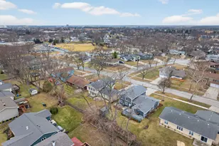 1335 Blair Ln, Hoffman Estates, IL 60169 - Photo 29