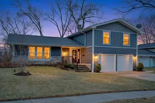 1335 Blair Ln, Hoffman Estates, IL 60169 - Photo 1