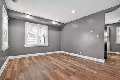 10417 W Palmer Avenue, Melrose Park, IL 60164 - Photo 11