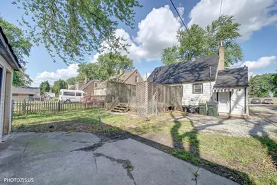 10417 W Palmer Avenue, Melrose Park, IL 60164 - Photo 25