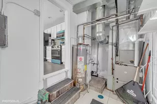 10417 W Palmer Ave, Melrose Park, IL 60164 - Photo 21