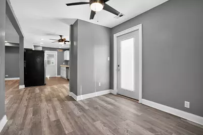 10417 W Palmer Avenue, Melrose Park, IL 60164 - Photo 9