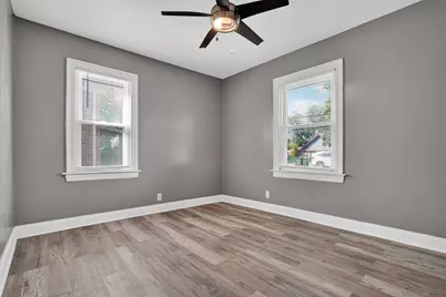 10417 W Palmer Avenue, Melrose Park, IL 60164 - Photo 15