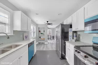 10417 W Palmer Avenue, Melrose Park, IL 60164 - Photo 3