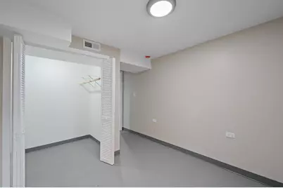 8613 S Colfax Avenue, Chicago, IL 60617 - Photo 25