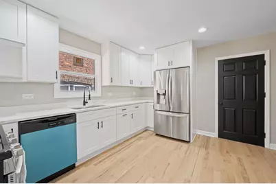 8613 S Colfax Avenue, Chicago, IL 60617 - Photo 9