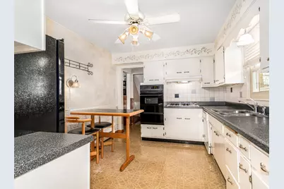 316 Sycamore Drive, Naperville, IL 60540 - Photo 9