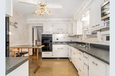 316 Sycamore Drive, Naperville, IL 60540 - Photo 7