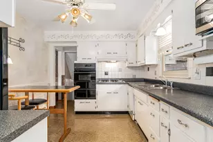 316 Sycamore Dr, Naperville, IL 60540 - Photo 7