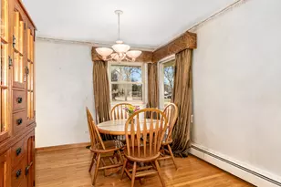 316 Sycamore Dr, Naperville, IL 60540 - Photo 5