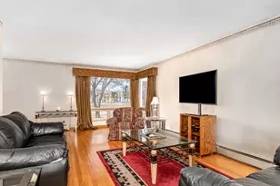 316 Sycamore Dr, Naperville, IL 60540 - Photo 3