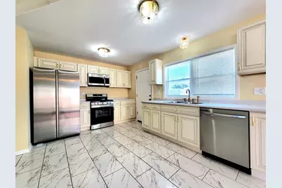 9720 S Princeton Street, Chicago, IL 60628 - Photo 7