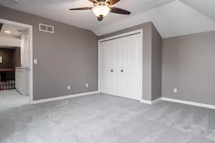 422 Maple Leaf Ln, Poplar Grove, IL 61065 - Photo 41