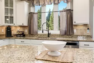 422 Maple Leaf Ln, Poplar Grove, IL 61065 - Photo 23