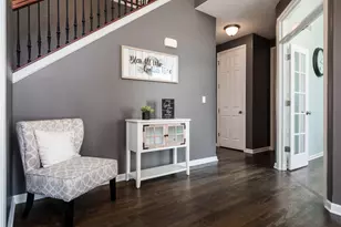 422 Maple Leaf Ln, Poplar Grove, IL 61065 - Photo 5