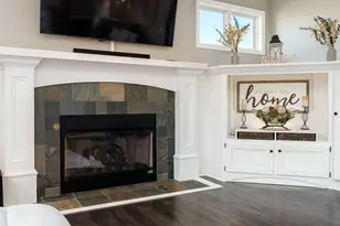 422 Maple Leaf Ln, Poplar Grove, IL 61065 - Photo 11