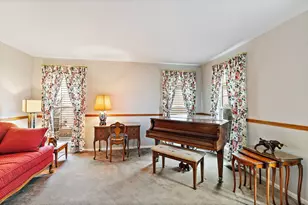 1200 Deep Woods Dr, Elgin, IL 60120 - Photo 7