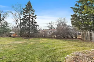 1200 Deep Woods Dr, Elgin, IL 60120 - Photo 31