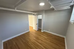 2147 W Lunt Ave, Chicago, IL 60645 - Photo 9