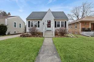 652 E Prairie Ave, Des Plaines, IL 60016 - Photo 1