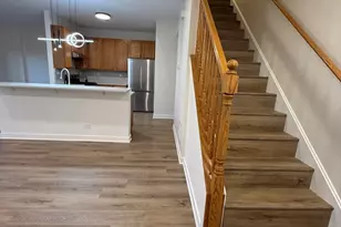 16212 Golf View Dr, Lockport, IL 60441 - Photo 9