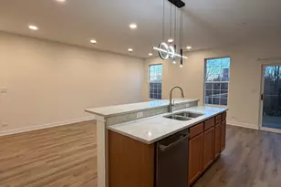 16212 Golf View Dr, Lockport, IL 60441 - Photo 7