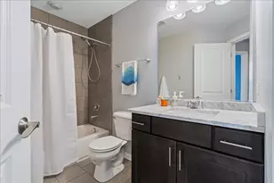 4647 S Lake Park Ave, Chicago, IL 60653 - Photo 13