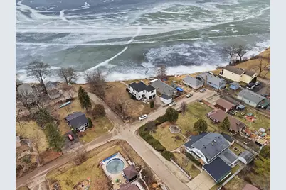 297 E Lakeview Avenue, Round Lake Beach, IL 60073 - Photo 53