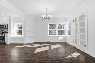 297 E Lakeview Ave, Round Lake Beach, IL 60073 - Photo 15